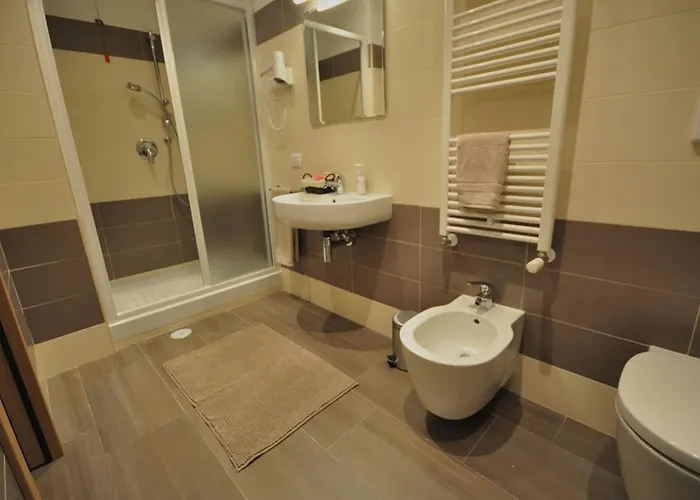 325 Tor Vergata Otel Roma