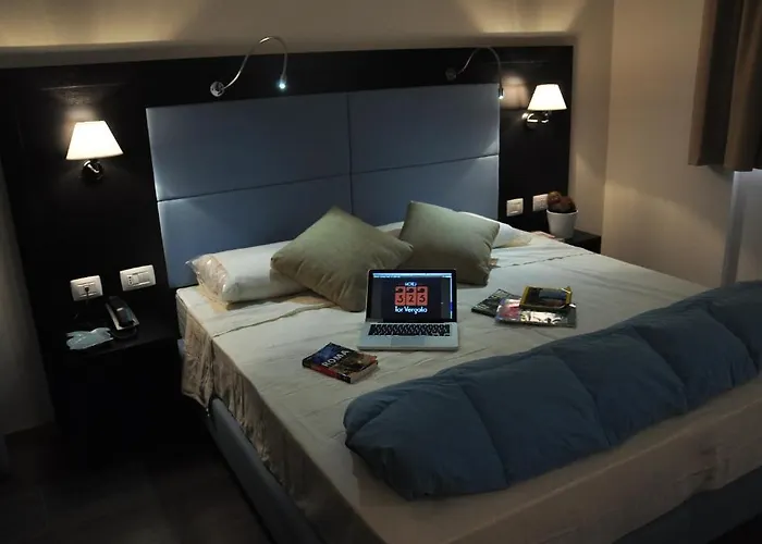 325 Tor Vergata Otel 3*