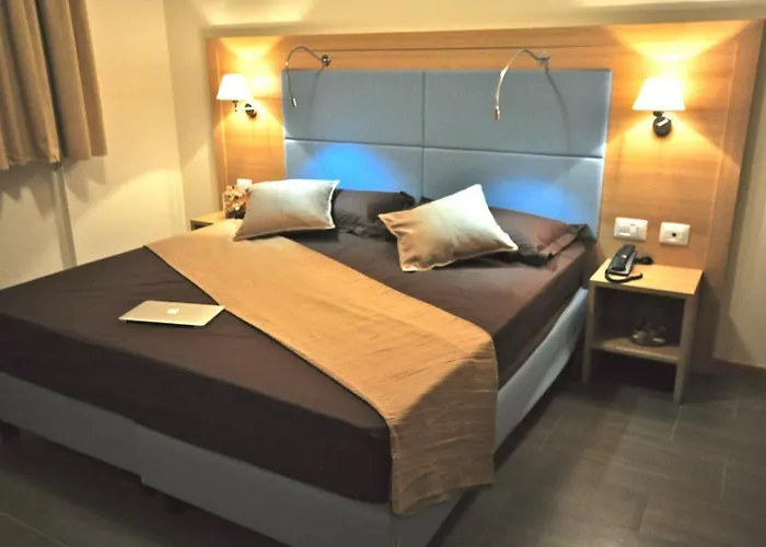Otel 325 Tor Vergata Roma