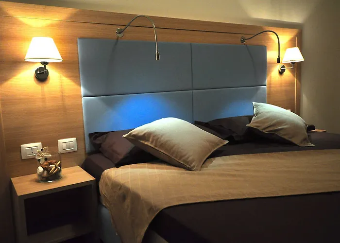 325 Tor Vergata 3* Roma
